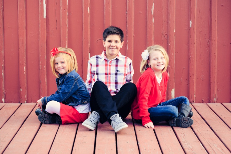 Wood Barn Family Photo Shoot