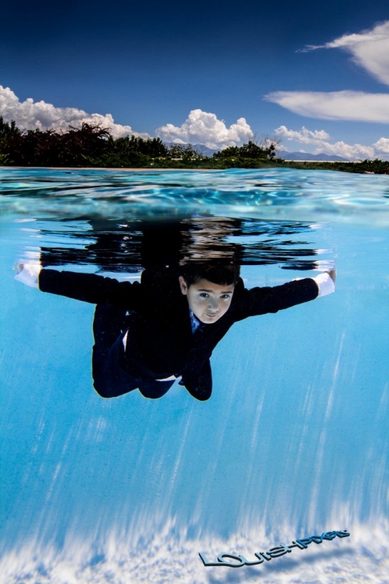 Creative Underwater Baptism Photo