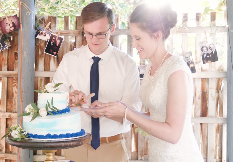 Wedding Photography Cake Cutting