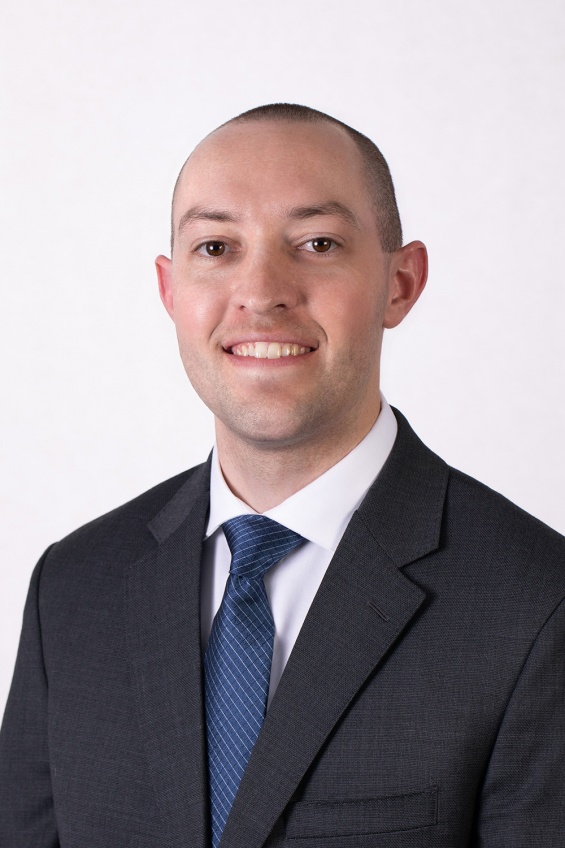 professional_headshot_the_deckers_photography